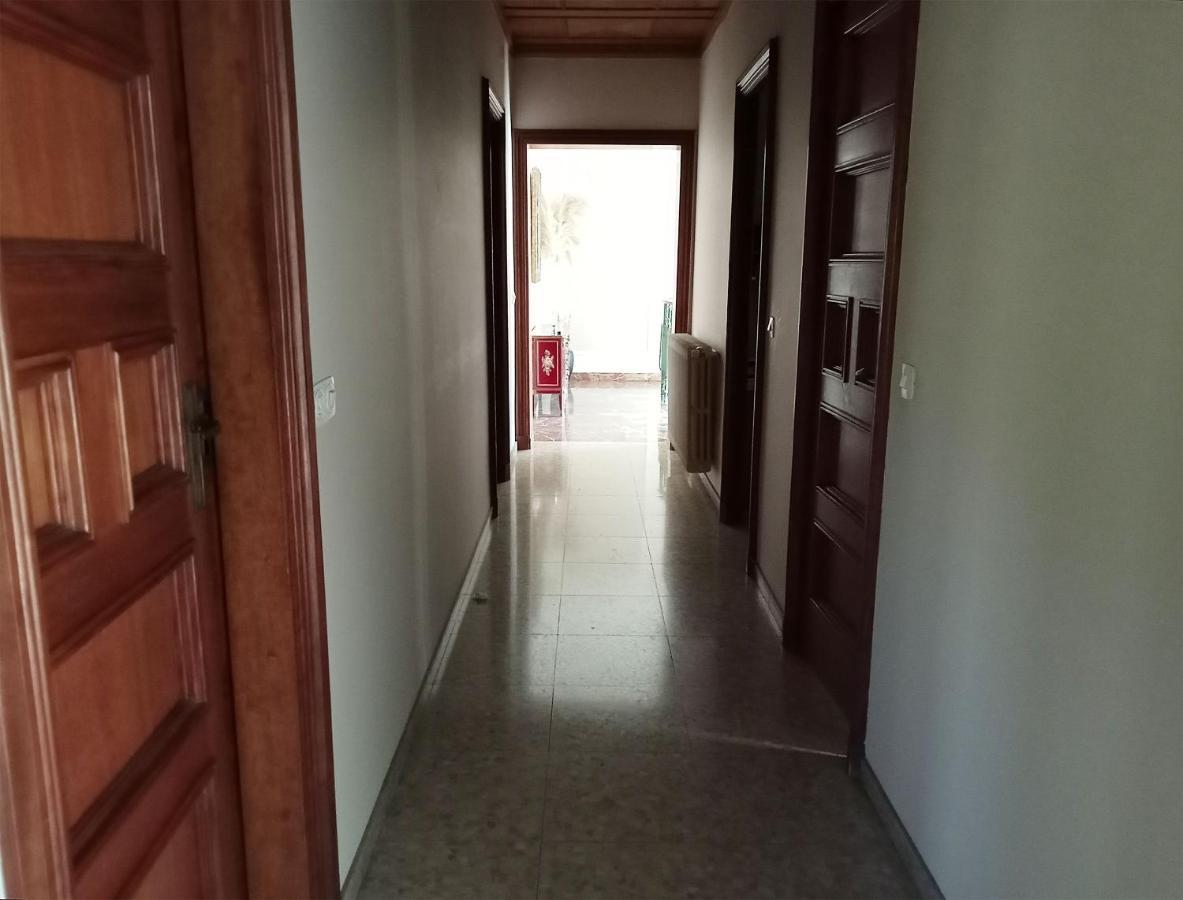 Habitacio V Cal Kim Apartment Martorell Bagian luar foto