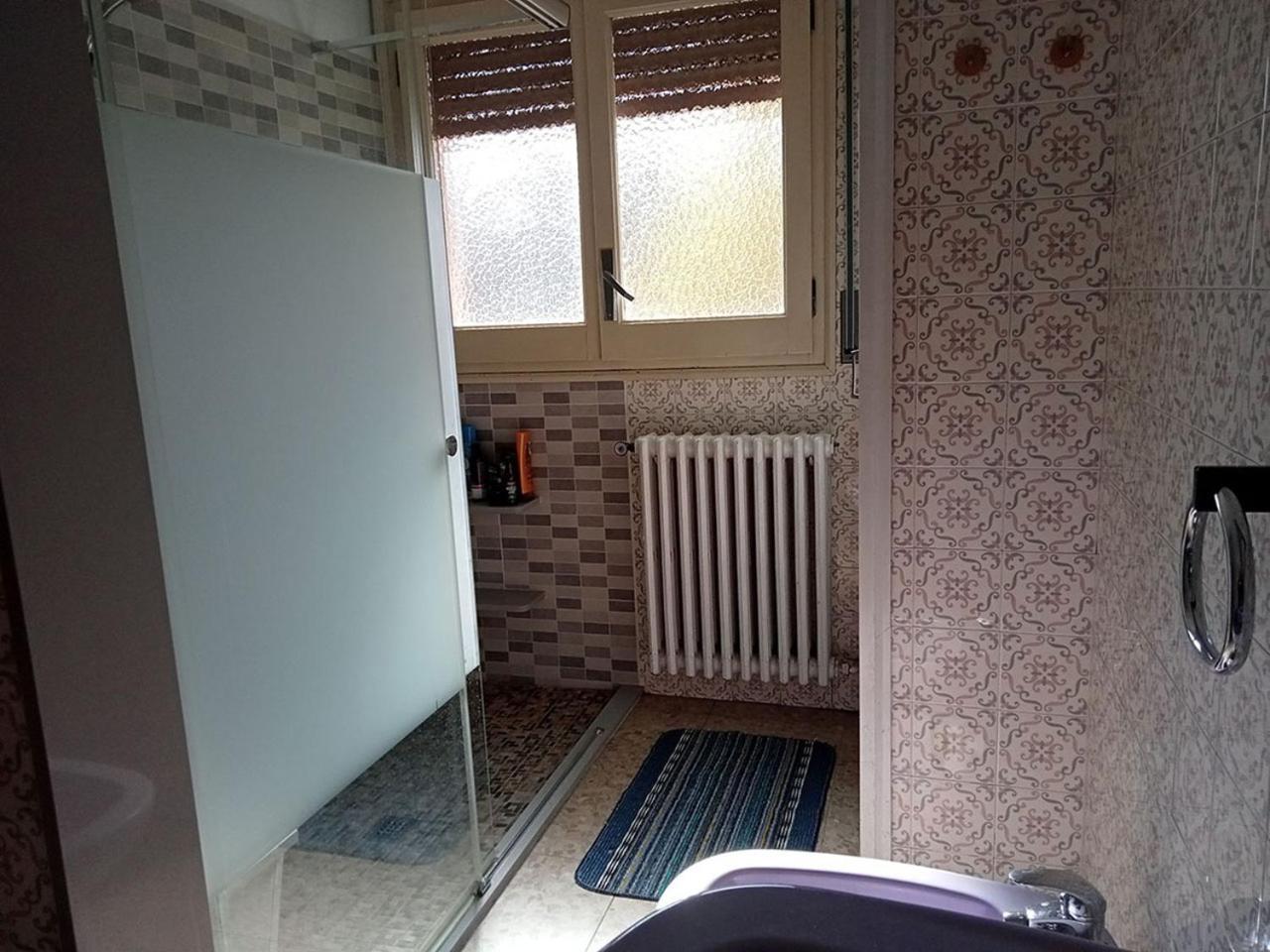 Habitacio V Cal Kim Apartment Martorell Bagian luar foto