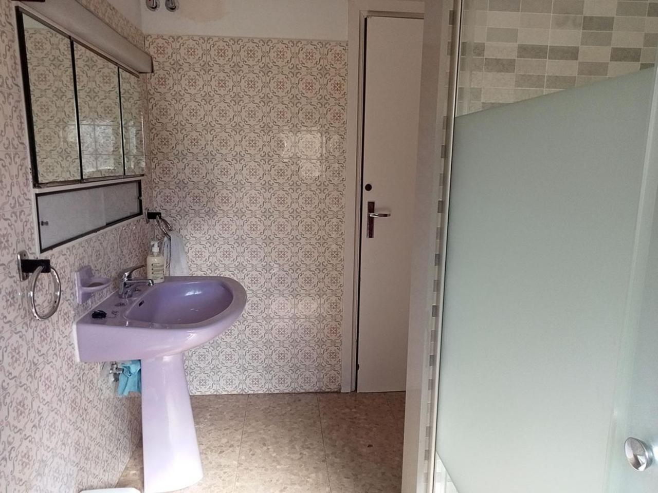 Habitacio V Cal Kim Apartment Martorell Bagian luar foto