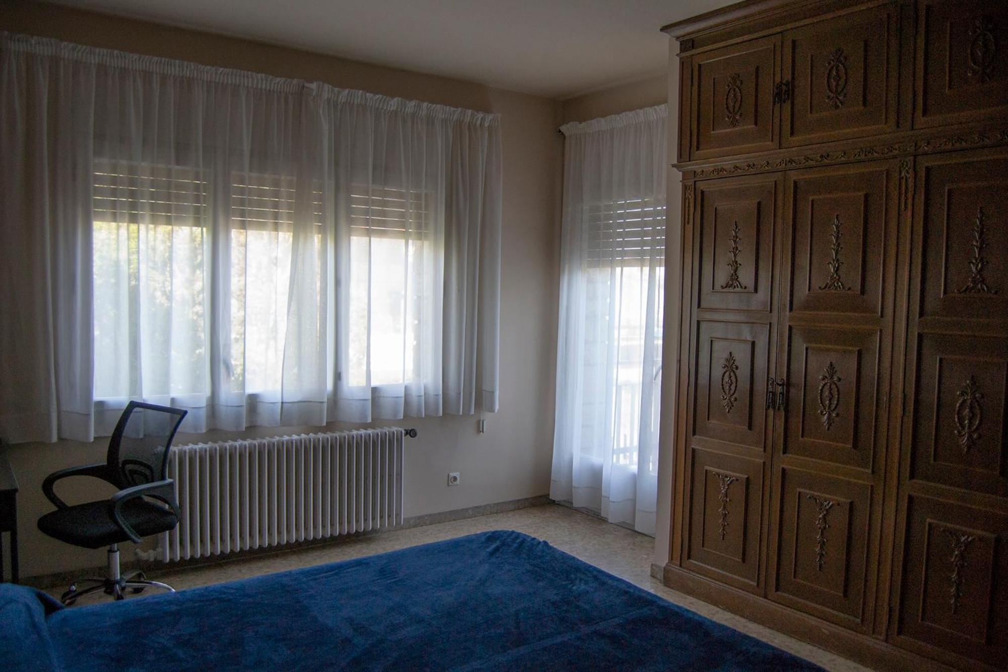 Habitacio V Cal Kim Apartment Martorell Bagian luar foto